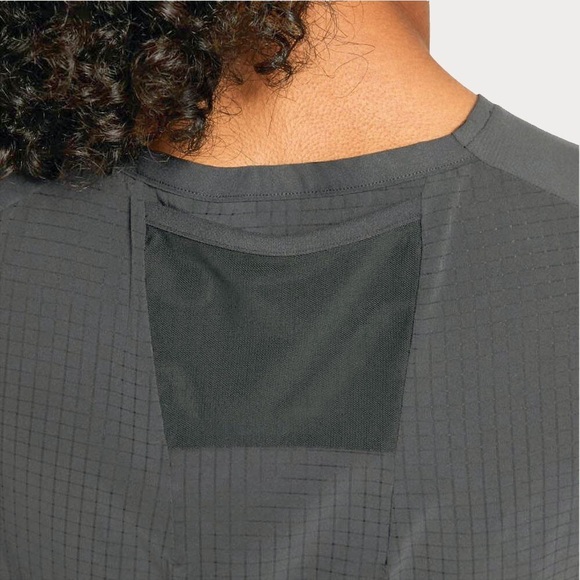 Nike | Dri-Fit Trail Runnin 365 Men’s T-Shirt in Black - Picture 3 of 12